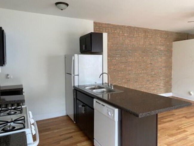 Building Photo - 4734 N Whipple St