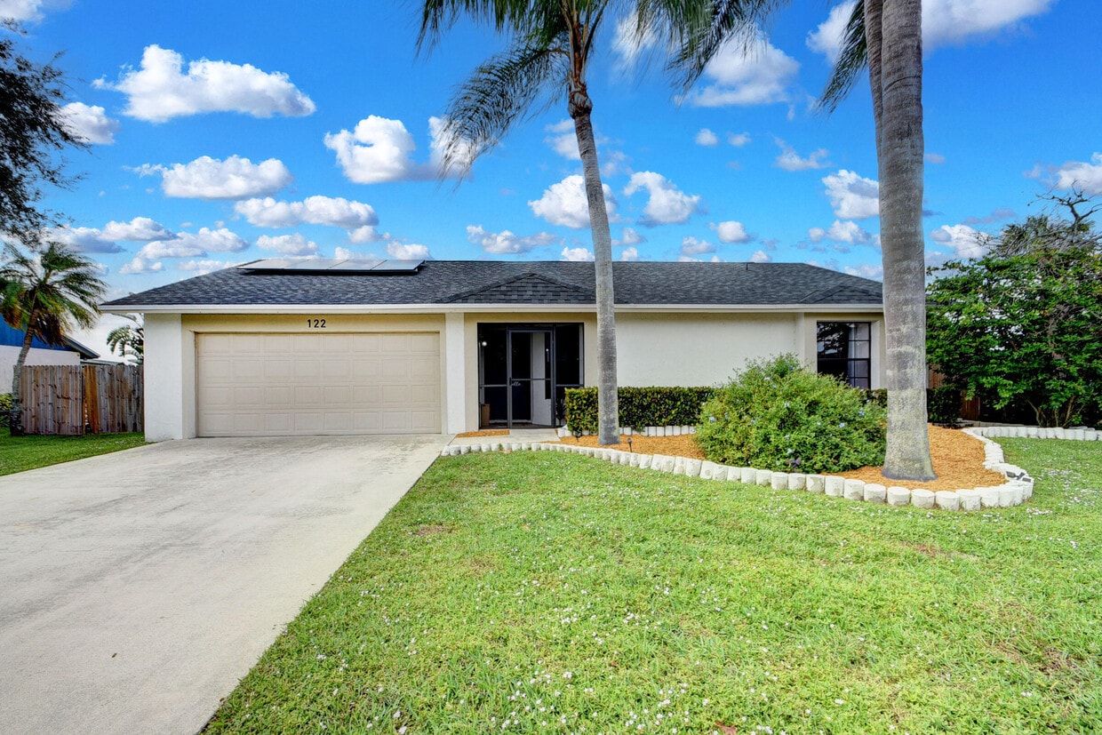 122 Parkwood Dr, Royal Palm Beach, FL 33411 House Rental in Royal