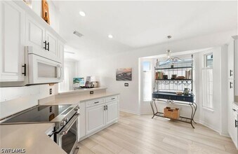 Building Photo - 5928 Sand Wedge Ln