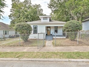 Building Photo - 515 Vance Ave