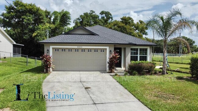 Foto del edificio - 8593 Plumeria Ave