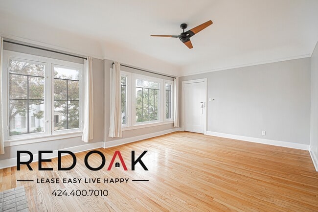 Building Photo - 147 S Sycamore Ave