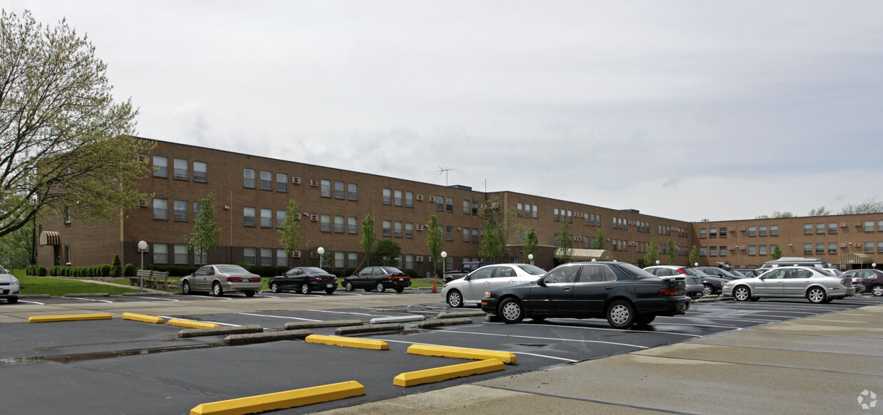 Foto principal - Ridgewood Senior Apartments
