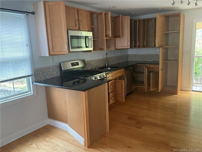 Foto del edificio - 972 New Haven Rd