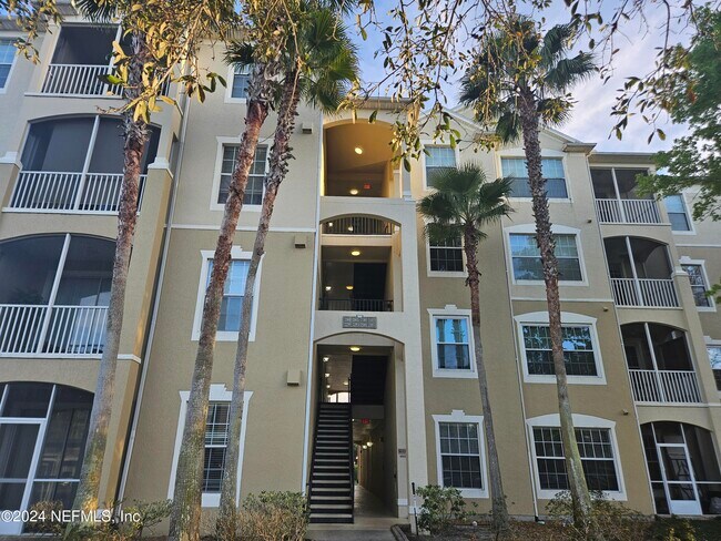 Foto del edificio - 7801 Point Meadows Dr