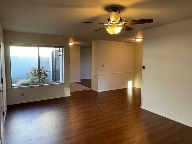 Building Photo - Quiet Blossom Valley Home