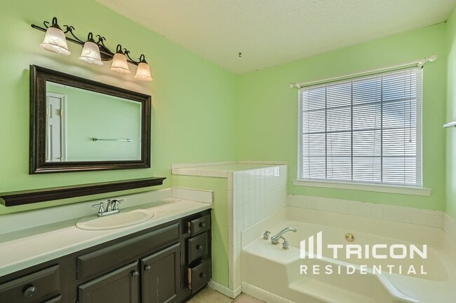 Building Photo - 12258 Cypress Way