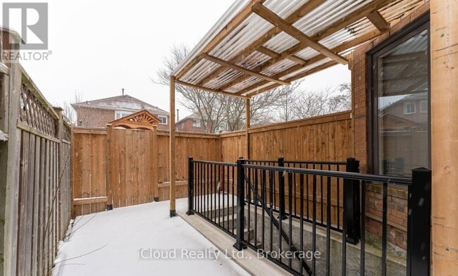 Building Photo - 6289 Donway Dr