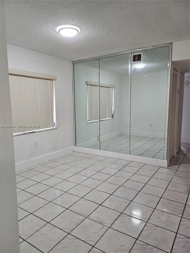 Foto del edificio - 10641 SW 108th Ave