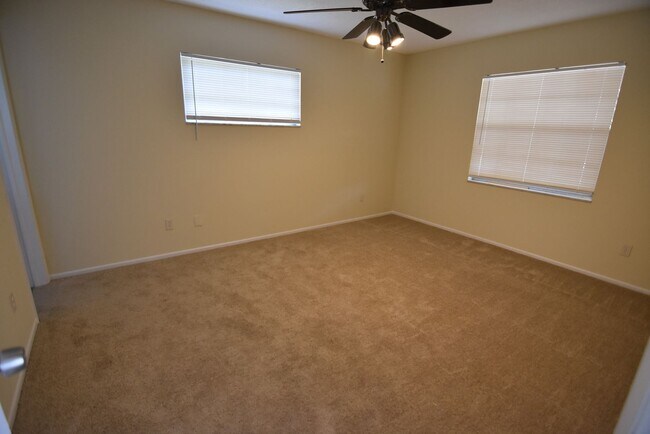 Foto del edificio - ALTAMONTE SPRINGS: 3 Bed/2 Bath SFH in Cha...
