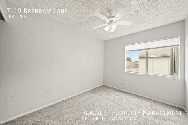 Foto del edificio - 7119 Brendam Ln
