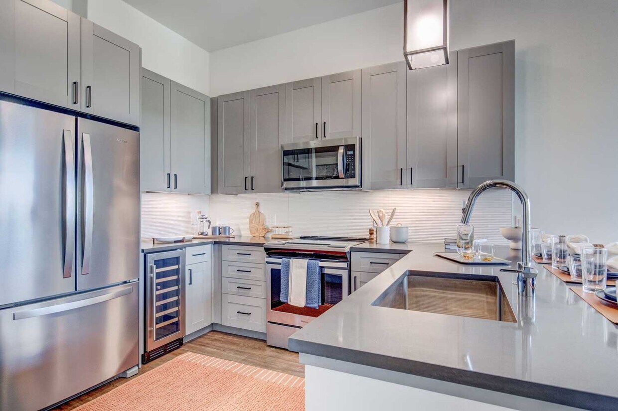 Foto principal - Cortland Cap Hill