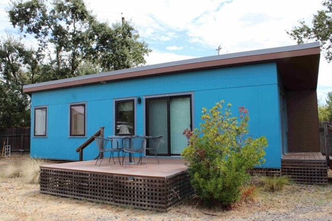 Building Photo - 6127 Old Redwood Hwy