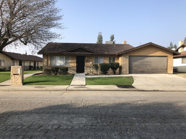 Building Photo - 2113 Westholme Blvd