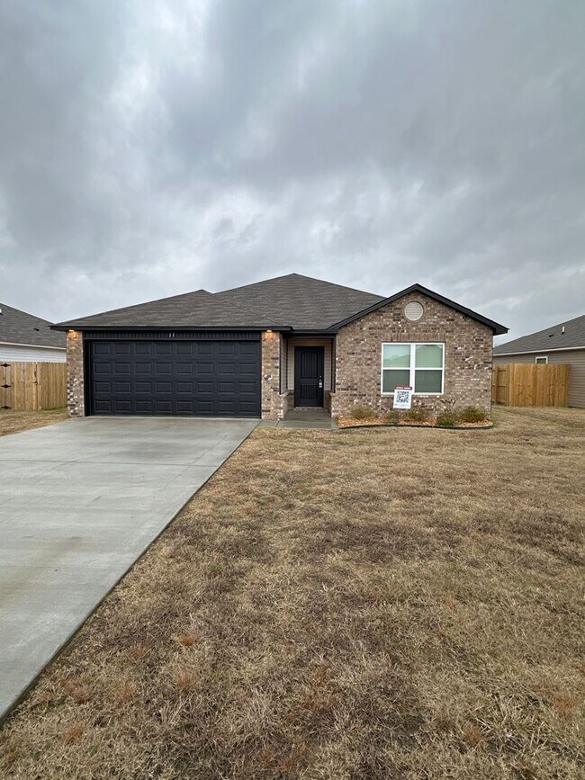 Foto del edificio - *$99 First Month's Rent - NO HIDDEN FEES!* BRAND NEW 3 Bed 2 Bath in Vilonia