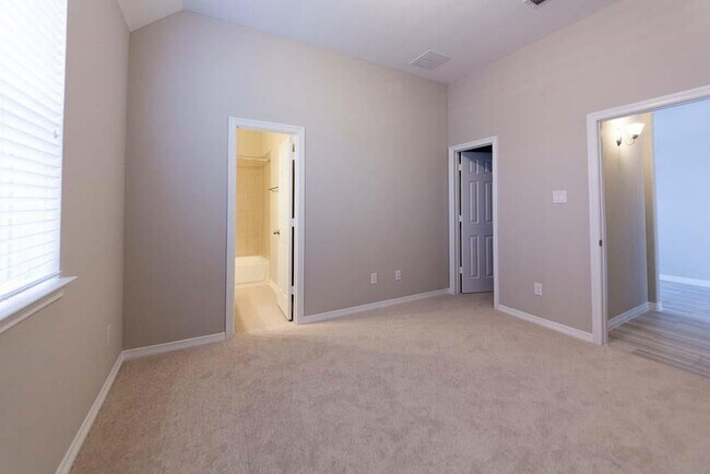 Foto del edificio - 22138 Grand Mist Dr