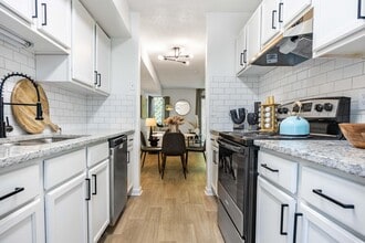 Building Photo - Park Place