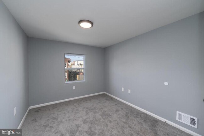 Building Photo - 426 N Collington Ave