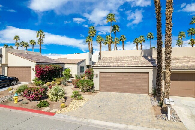 Foto del edificio - 76570 Hollyhock Dr