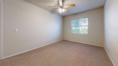 Interior Photo - Alafaya Woods