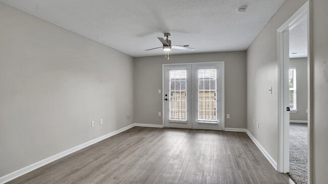 Building Photo - LYNX Gate City