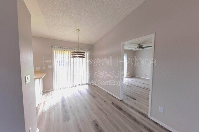 Building Photo - 10713 West Campbell Ave