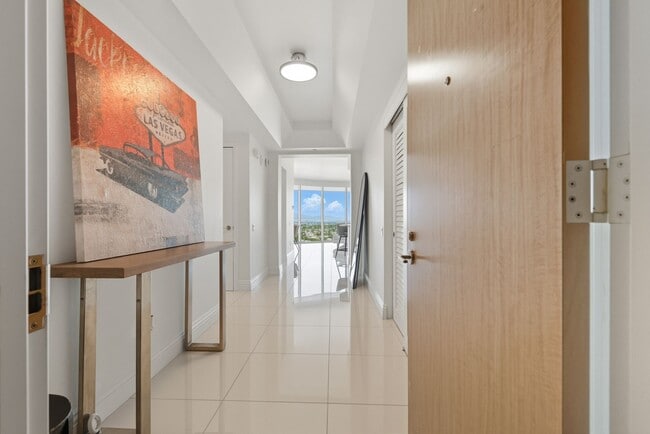 Foto del edificio - Turnberry Towers East 1507