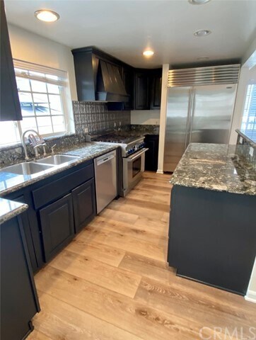 Building Photo - 437 Cypress Dr