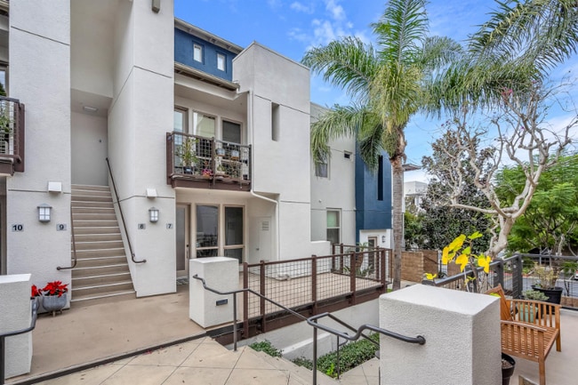 Photo - 5410 W 149th Pl Townhome