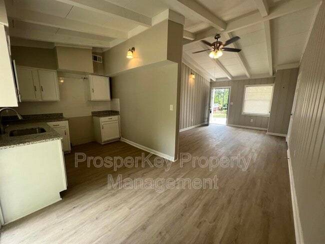 Building Photo - 185 Wickham Dr