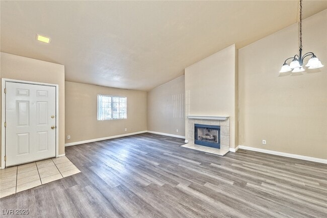 Foto del edificio - 2839 Blue Bonnet Dr