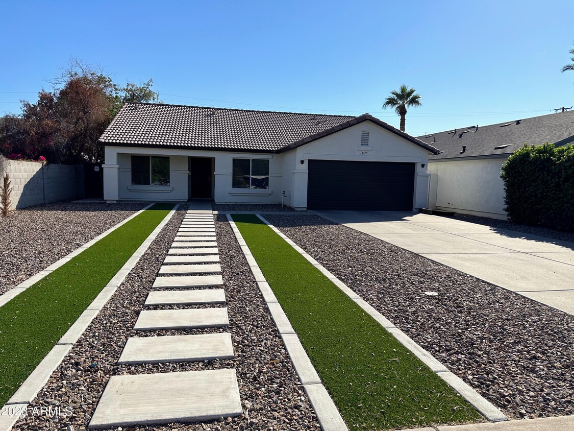 Primary Photo - 4125 N 18th Pl