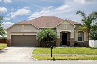 Building Photo - 10060 Stratford Pointe Ave