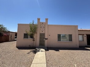 Building Photo - 4625 W Thomas Rd