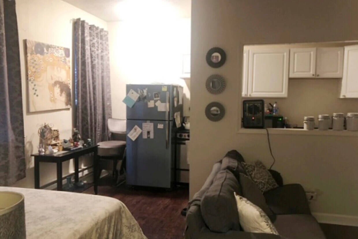 Foto principal - 3346 N Marshfield Ave
