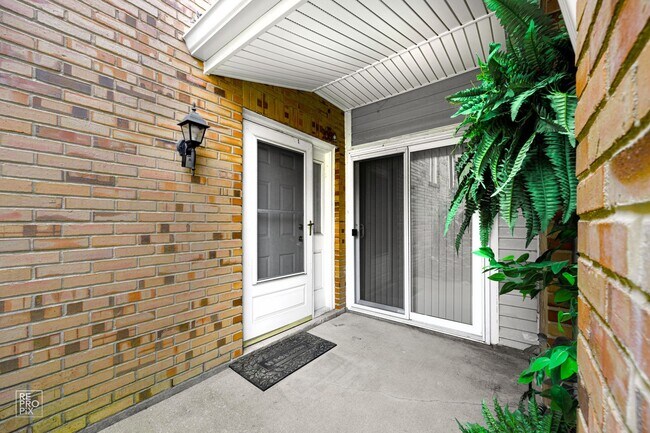 Foto del edificio - Buffalo Grove Condo available NOW!