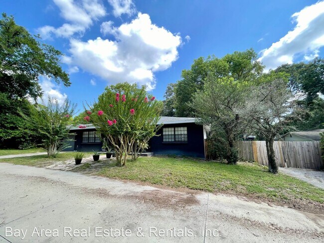 Building Photo - 3 br, 1.5 bath House - 11607 E Old Hillsbo...