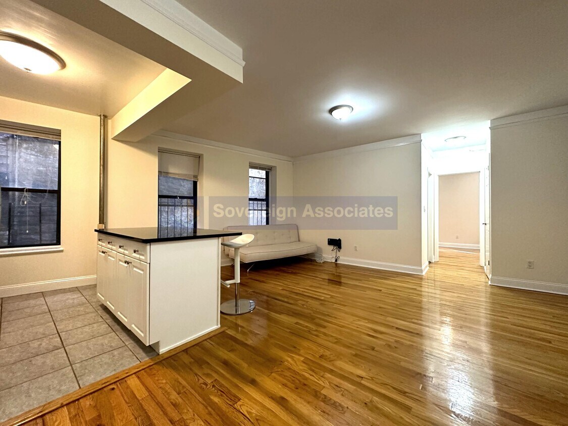 Primary Photo - 105 Pinehurst Avenue