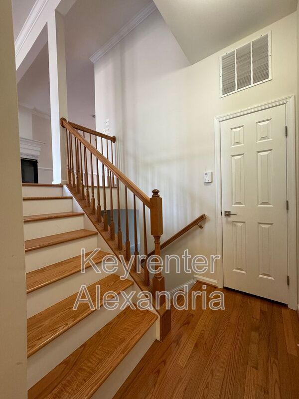 Foto del edificio - 9327 Cumbria Valley Dr