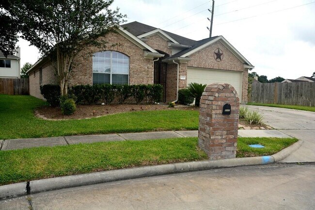 Foto del edificio - 8047 High Hollow Ln