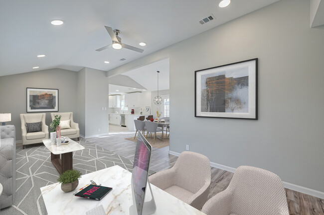 Building Photo - 1914 Lynnview Dr