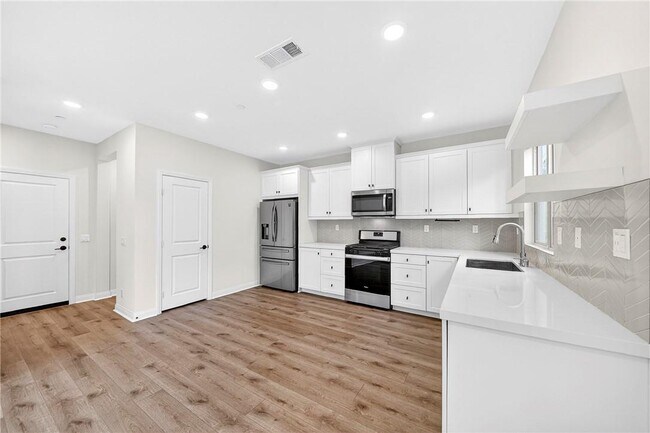 Building Photo - 12112 Blue Sky Ct