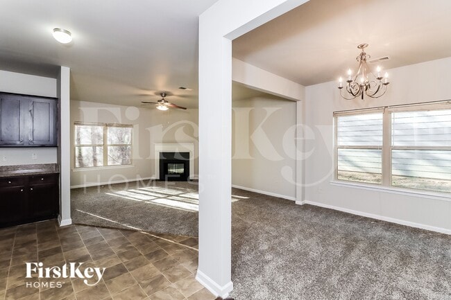 Building Photo - 466 Grenier Terrace NE