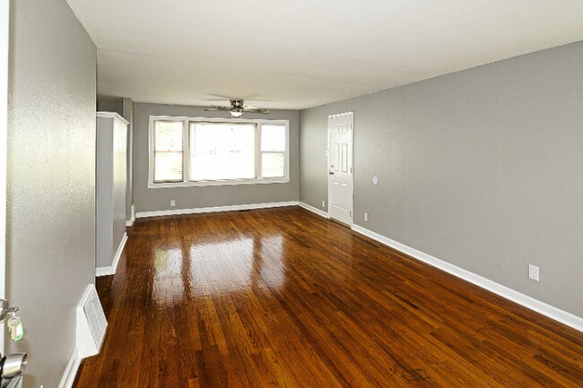 Building Photo - 1231 Laire Dr