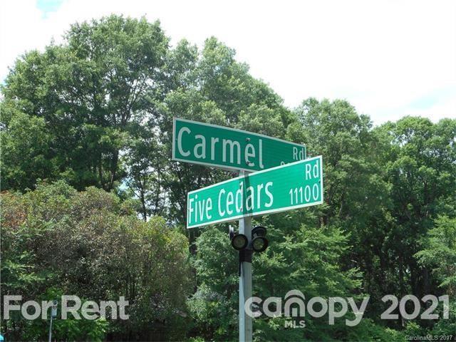 Foto del edificio - 8001 Carmel Rd