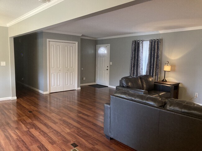 Building Photo - 3504 Vicki St