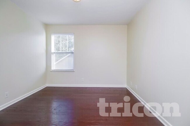 Foto del edificio - 2106 Tabasco Way