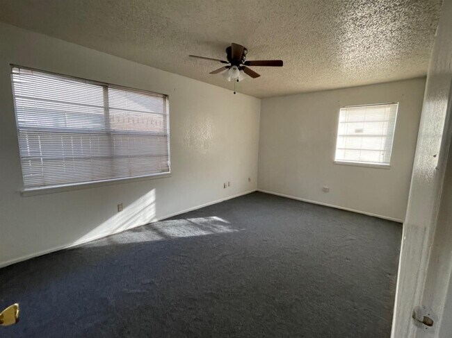 Foto del edificio - 610 N Elkhart Ave