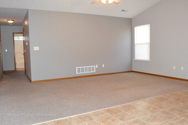 Foto del edificio - 516-518 Brookmont Dr