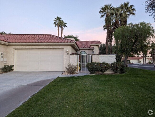Building Photo - 100 Brandigo Cir